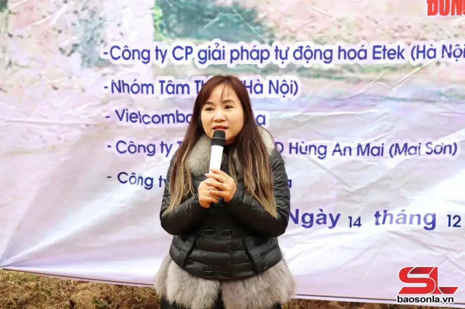 Bà Nguyễn Thị Mỹ Dung, Phó Tổng giám đốc Công ty Cổ phần Công nghệ Thiết bị Tân Phát phát biểu tại buổi lễ.